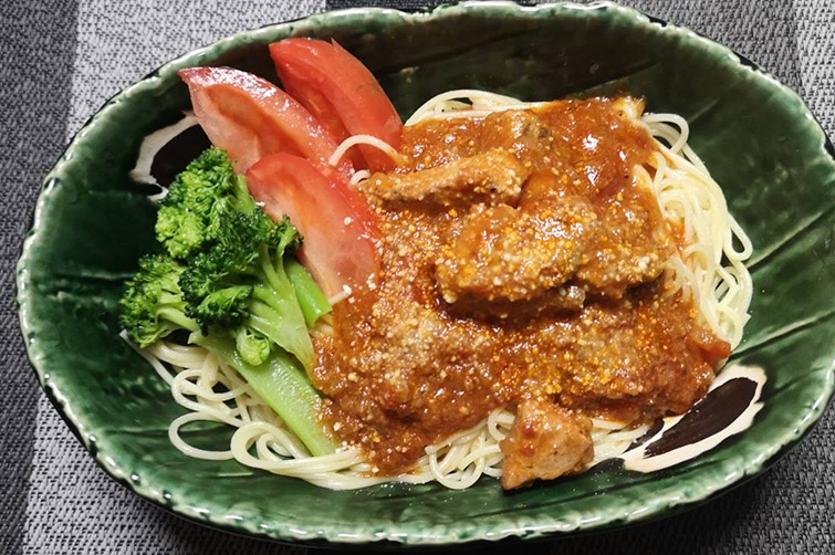 かけるだけ！かつおスパイスカレーパスタ